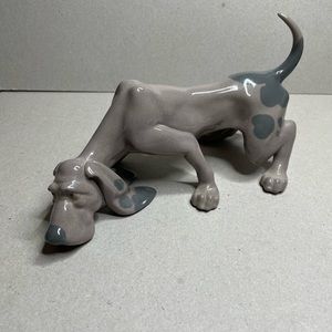 Llardo Dog Sniffing 5110 Salvador Debon Porcelain Stamped 1980 Spain